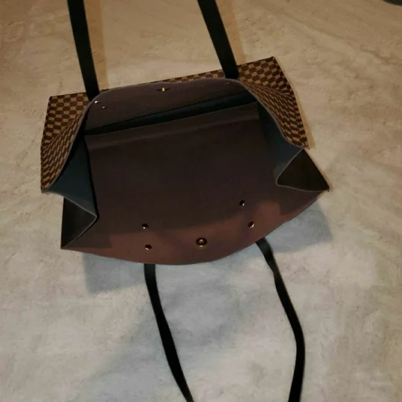 Brand New Purse - Picture 2 of 3